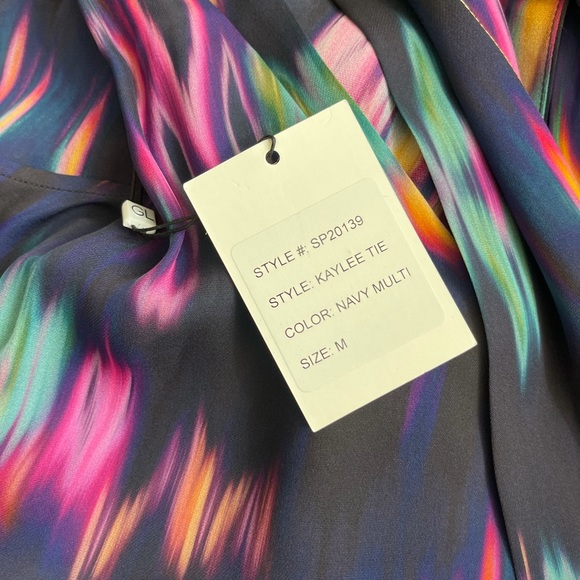 Generation Love Kaylee Tie Tank in Navy Multi NWT - Picture 2 of 6